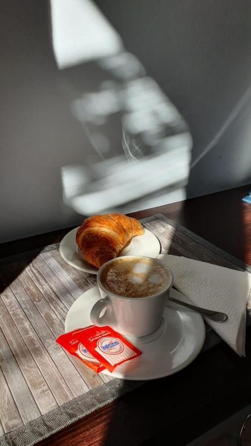 Beb I Portici Acomodação com café da manhã Cernobbio Exterior foto